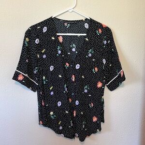 Abercrombie Floral and polka dot short sleeve button down blouse. Size S